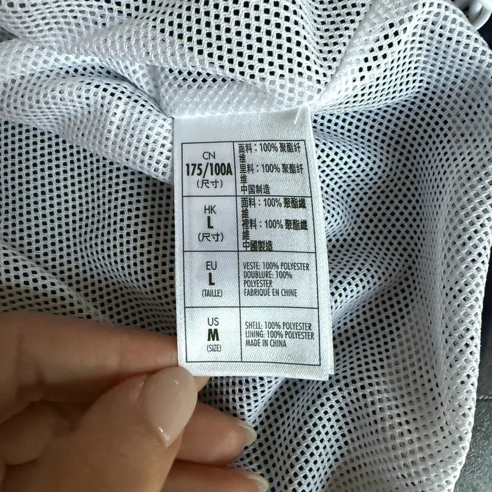 NWOT Walt Disney Windbreaker Men’s Medium Blue White Mesh Lined Zip Jacket - Picture 10 of 10